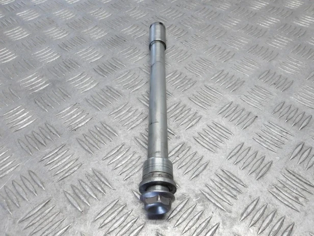 Ośka oś koła przód HONDA VT 1100 C2 SHADOW SABRE 00-07r   PN. 44301-MAH-671