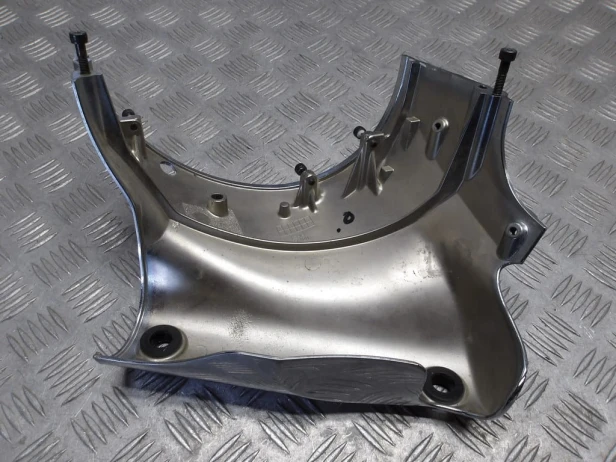 Obudowa lampy przód prawa KAWASAKI VN 2000 VULCAN 04-07r   PN. 55022-0013