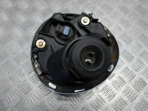 Lampa przód reflektor KAWASAKI VN 2000 VULCAN 04-09r   PN. 23007-0028