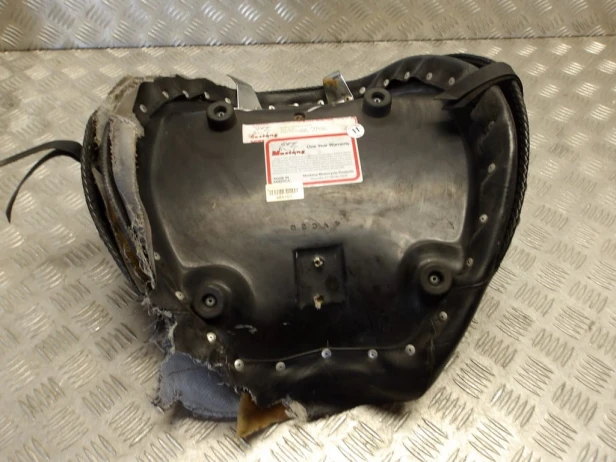 Siedzenie fotel kanapa kierowcy MUSTANG KAWASAKI VN 2000 VULCAN 2004-2009   PN. 4-VC2