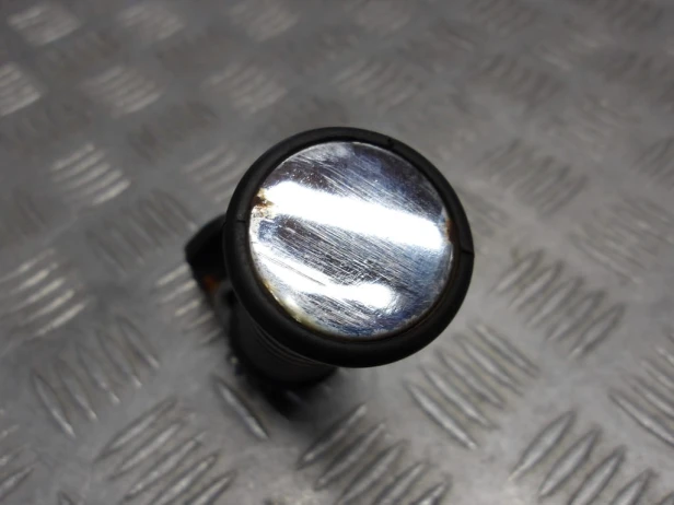Podnóżek pasażera tył KAWASAKI VN 2000 VULCAN 04-10r   PN. 34003-0030
