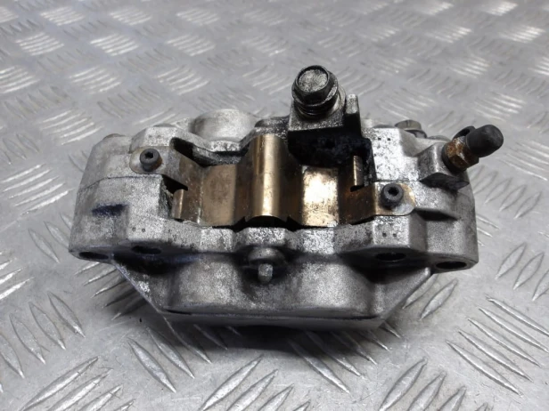 Zacisk hamulca przód lewy KAWASAKI VN 2000 VULCAN 04-10r   PN. 43080-0009-GN