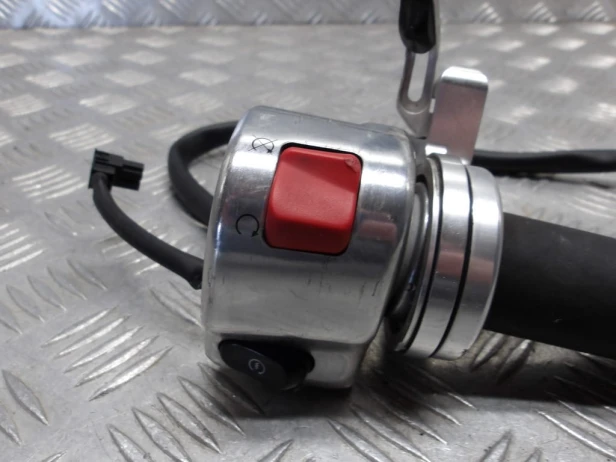 Przełącznik przyciski start/stop prawe manetka KAWASAKI VN 2000 VULCAN 04-09r   PN. 46091-0034