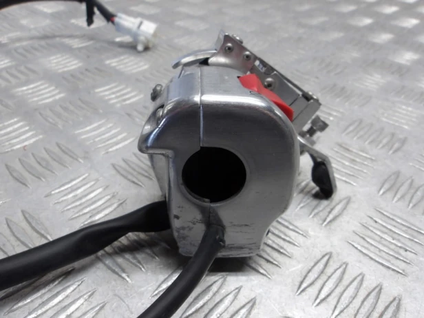 Przełącznik przyciski start/stop prawe manetka KAWASAKI VN 2000 VULCAN 04-09r   PN. 46091-0034