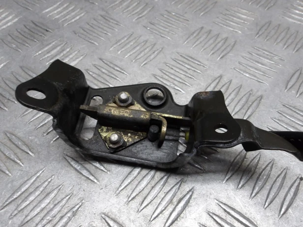 Stelaż zamek siedzenia linka KAWASAKI VN 2000 VULCAN 04-10r   PN. 32046-0037