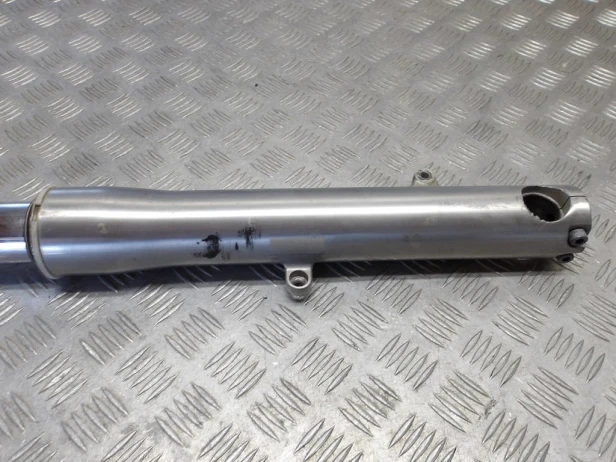 Laga zawieszenia przód lewa KAWASAKI VN 2000 VULCAN 04-10r   PN. 44005-0008