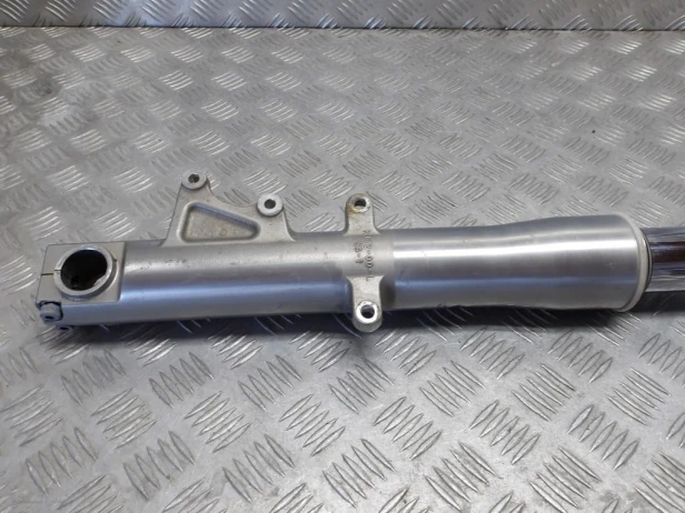 Laga zawieszenia przód lewa KAWASAKI VN 2000 VULCAN 04-10r   PN. 44005-0008