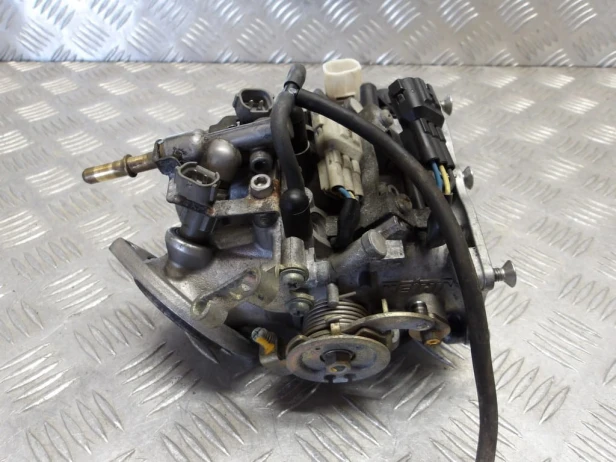 Przepustnica wtryskiwacze KAWASAKI VN 2000 VULCAN 04-10r   PN. 16163-0001