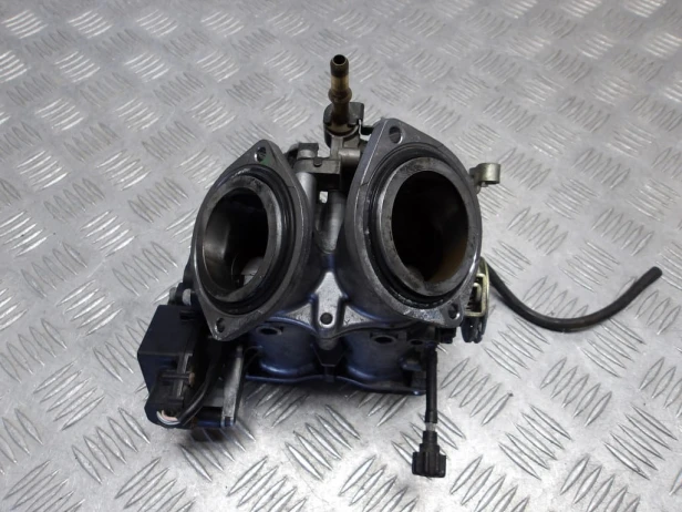 Przepustnica wtryskiwacze KAWASAKI VN 2000 VULCAN 04-10r   PN. 16163-0001