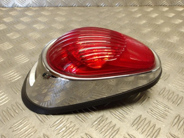 Lampa tylna KAWASAKI VN 2000 VULCAN 04-10r   PN. 23025-0001