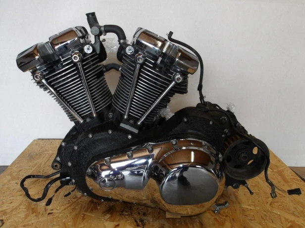 Silnik kompletny KAWASAKI VN 2000 VULCAN 04-10r   PN. 14001-5392