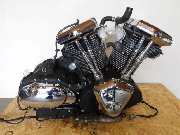 Silnik kompletny KAWASAKI VN 2000 VULCAN 04-10r   PN. 14001-5392