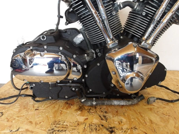 Silnik kompletny KAWASAKI VN 2000 VULCAN 04-10r   PN. 14001-5392