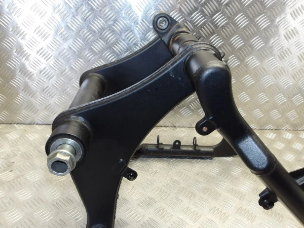 Wahacz koła tył KAWASAKI VN 2000 VULCAN 04-07r   PN. 33001-0032
