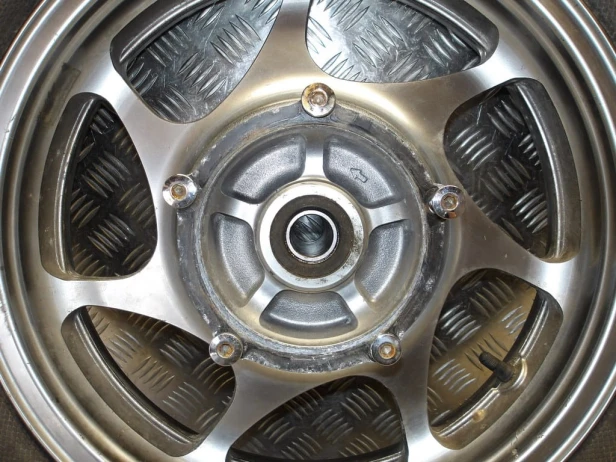 Felga koło przód J16M/CxMT3.50 KAWASAKI VN 2000 VULCAN 04-10r   PN. 41073-0004