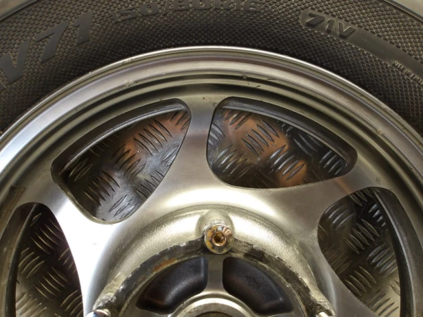 Felga koło przód J16M/CxMT3.50 KAWASAKI VN 2000 VULCAN 04-10r   PN. 41073-0004