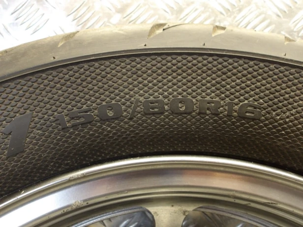 Felga koło przód J16M/CxMT3.50 KAWASAKI VN 2000 VULCAN 04-10r   PN. 41073-0004