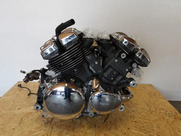 Silnik YAMAHA XVZ 1300 ROYAL STAR VENTURE 04-13r   PN. 4XY-15100-20
