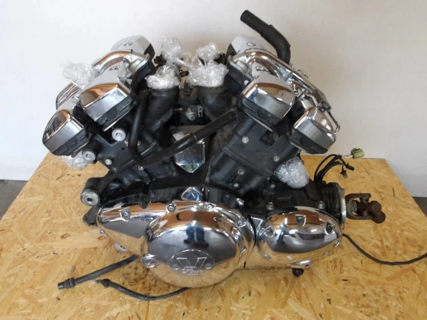 Silnik YAMAHA XVZ 1300 ROYAL STAR VENTURE 04-13r   PN. 4XY-15100-20