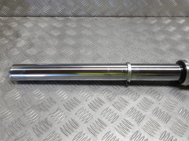 Laga zawieszenia przód prawa SUZUKI VLR 1800 C109R BOULEVARD/INTRUDER 08-13r   PN. 51103-22H00