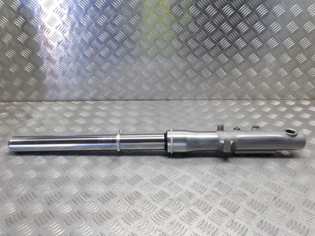 Laga zawieszenia przód prawa SUZUKI VLR 1800 C109R BOULEVARD/INTRUDER 08-13r   PN. 51103-22H00