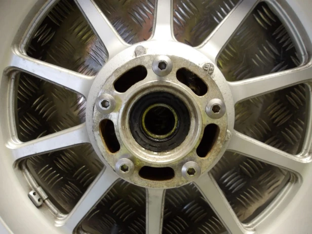 Felga koło przód J16M/CxMT3.50 SUZUKI VLR 1800 C109R BOULEVARD/INTRUDER 08-11r   PN. 54111-22H00-12Z