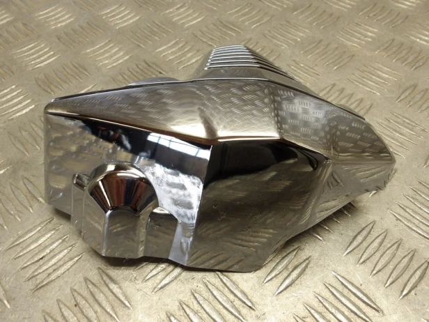 Osłona głowicy przód prawa SUZUKI VLR 1800 C109R BOULEVARD/INTRUDER 08-13r   PN. 11175-48G10