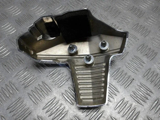 Osłona głowicy przód prawa SUZUKI VLR 1800 C109R BOULEVARD/INTRUDER 08-13r   PN. 11175-48G10