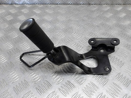 Set mocowanie podnóżek pasażera prawy SUZUKI VLR 1800 C109R BOULEVARD/INTRUDER 08-13r   PN. 43600-22H00