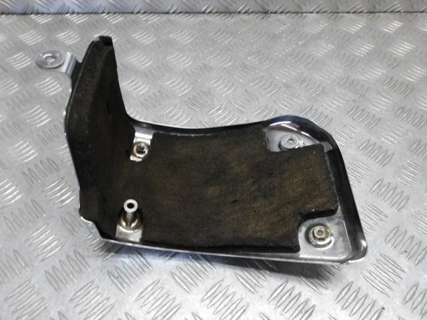 Dekiel osłona dolna lewa SUZUKI VLR 1800 C109R BOULEVARD/INTRUDER 08-13r   PN. 47230-22H00