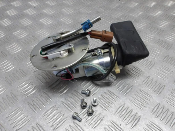 Pompa paliwa SUZUKI VLR 1800 C109R BOULEVARD/INTRUDER 08-13r   PN. 15100-22H01