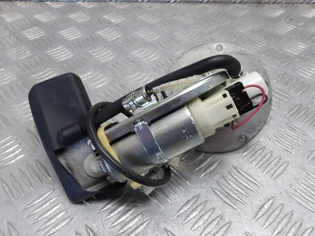 Pompa paliwa SUZUKI VLR 1800 C109R BOULEVARD/INTRUDER 08-13r   PN. 15100-22H01