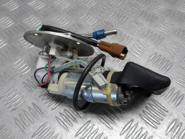 Pompa paliwa SUZUKI VLR 1800 C109R BOULEVARD/INTRUDER 08-13r   PN. 15100-22H01
