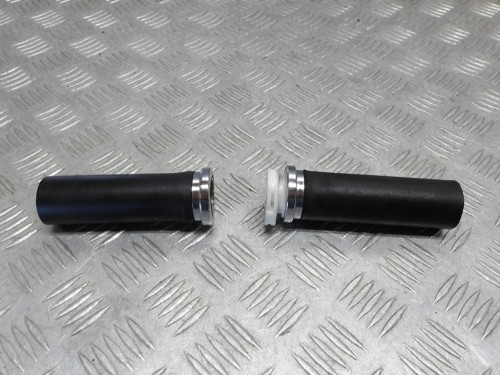 Manetka manetki rollgaz guma SUZUKI VLR 1800 C109R BOULEVARD/INTRUDER 08-13r   PN. 57110-26D11