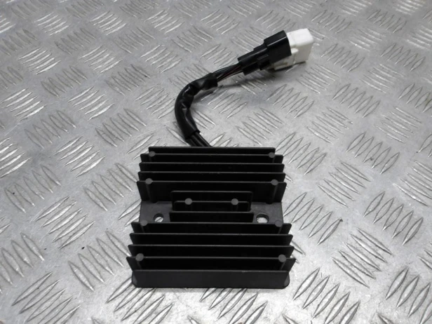 Regulator napięcia SUZUKI VLR 1800 C109R BOULEVARD/INTRUDER 08-13r   PN. 32800-10G20