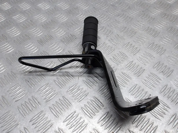 Set mocowanie podnóżek pasażera lewy SUZUKI VLR 1800 C109R BOULEVARD/INTRUDER 08-13r   PN. 43700-22H00