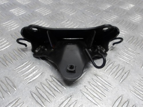 Stelaż mocowanie lampy przód SUZUKI VLR 1800 C109R BOULEVARD/INTRUDER 08-13r   PN. 51850-22H00