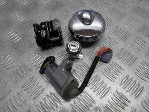 Stacyjka korek paliwa zamki SUZUKI VLR 1800 C109R BOULEVARD/INTRUDER 08-13r   PN. 37110-22H30