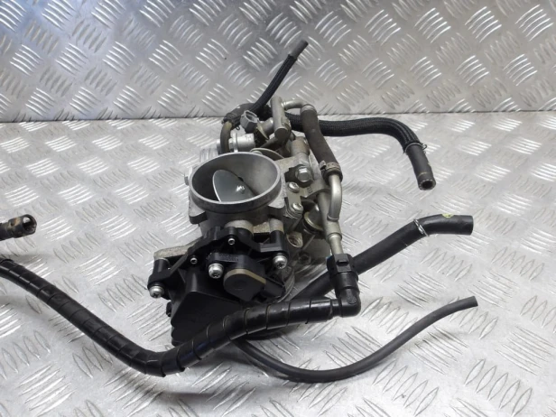 Przepustnica kompletna SUZUKI VLR 1800 C109R BOULEVARD/INTRUDER 08-13r   PN. 13405-22H00