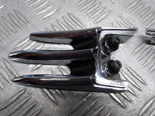 Zaślepka wykończenie chrom zbiornika YAMAHA XV 1900 ROADLINER/STRATOLINER 06-14r   PN. 1D7-24129-01