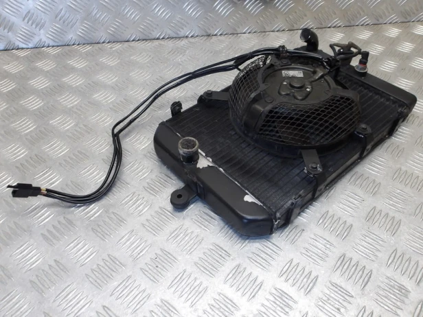 Chłodnica wody wentylator komplet KAWASAKI VN 1500 VULCAN NOMAD 1998-2004 PN: 39060-1165 , 59502-1127