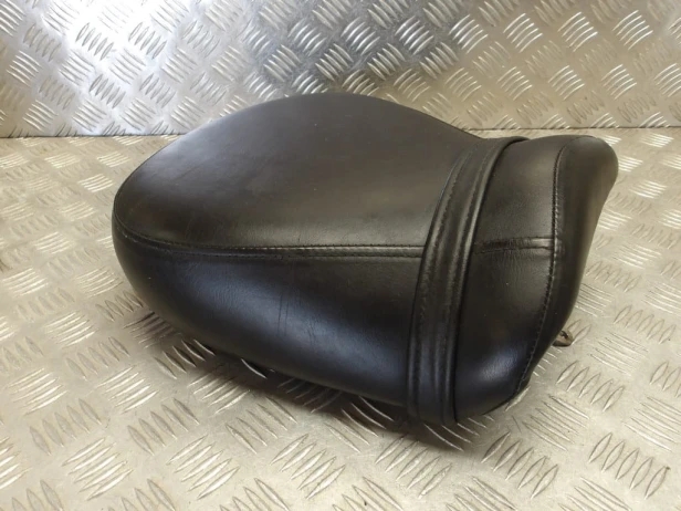 Siedzenie fotel pasażera tył KAWASAKI VN 1500 VULCAN NOMAD 1998-2004  PN: 53001-1869