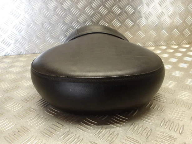 Siedzenie fotel pasażera tył KAWASAKI VN 1500 VULCAN NOMAD 1998-2004  PN: 53001-1869