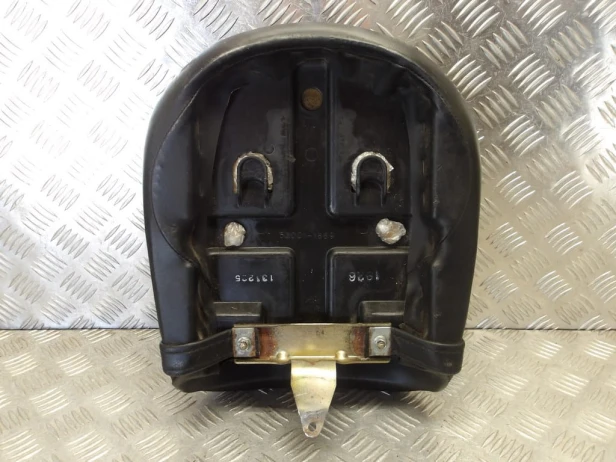 Siedzenie fotel pasażera tył KAWASAKI VN 1500 VULCAN NOMAD 1998-2004  PN: 53001-1869