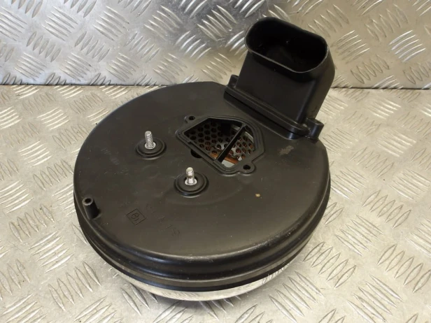 Obudowa filtra powietrza airbox lewy KAWASAKI VN 1500 VULCAN NOMAD 1998-2004  PN: 11011-1570 , 11011-1489
