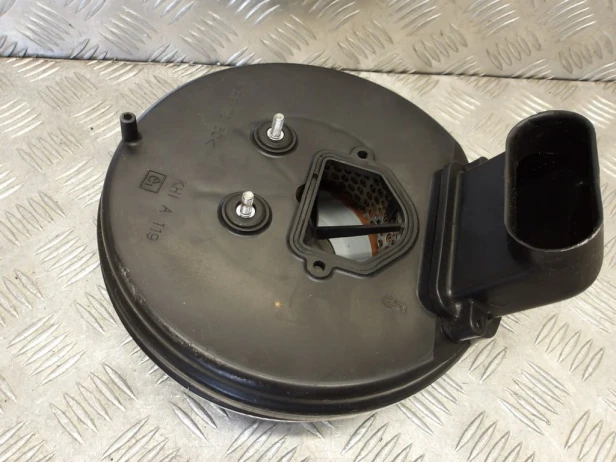 Obudowa filtra powietrza airbox lewy KAWASAKI VN 1500 VULCAN NOMAD 1998-2004  PN: 11011-1570 , 11011-1489