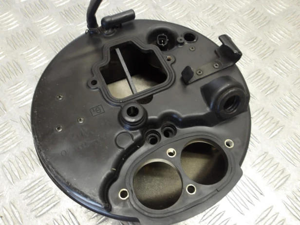 Obudowa filtra powietrza airbox prawy KAWASAKI VN 1500 VULCAN NOMAD 1998-2004  PN: 11011-1529 , 11011-1489