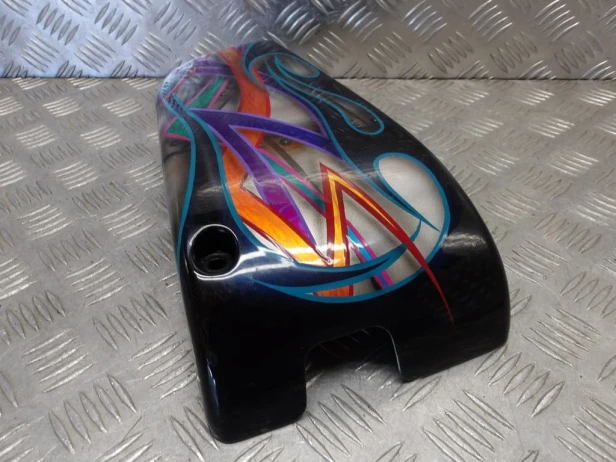 Osłona boczna boczek prawy KAWASAKI VN 1500 VULCAN NOMAD 2001-2004  PN: 36001-1646