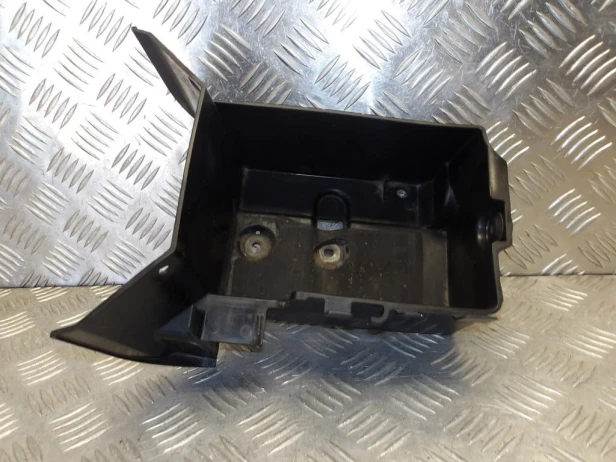 Puszka obudowa akumulatora KAWASAKI VN 1500 VULCAN NOMAD 2001-2004  PN: 32097-1175