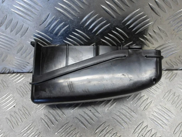 Osłona schowka boczka lewego KAWASAKI VN 1500 VULCAN NOMAD 2001-2004  PN: 32098-1125